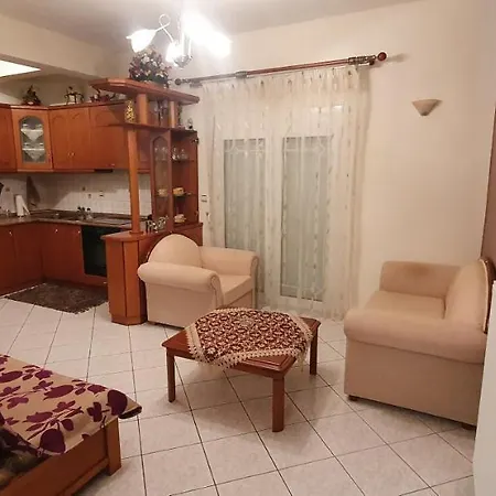 Apartment Panos 2 *